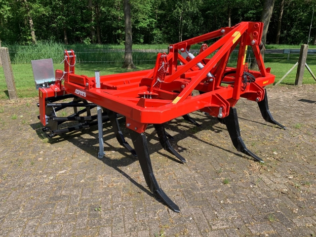 109246_Evers-Forest-XL-9-338-3-Cultivator-109246-1.jpg