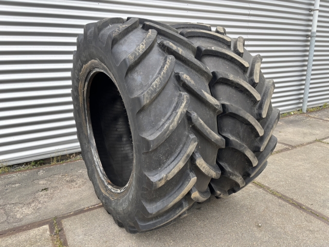 111315_Firestone-600-65R38-1.jpg