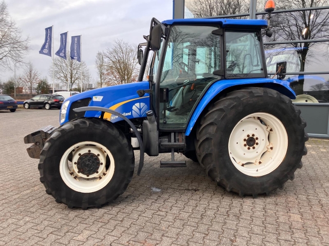 111644_New-Holland-TL100A-111644-2.jpg