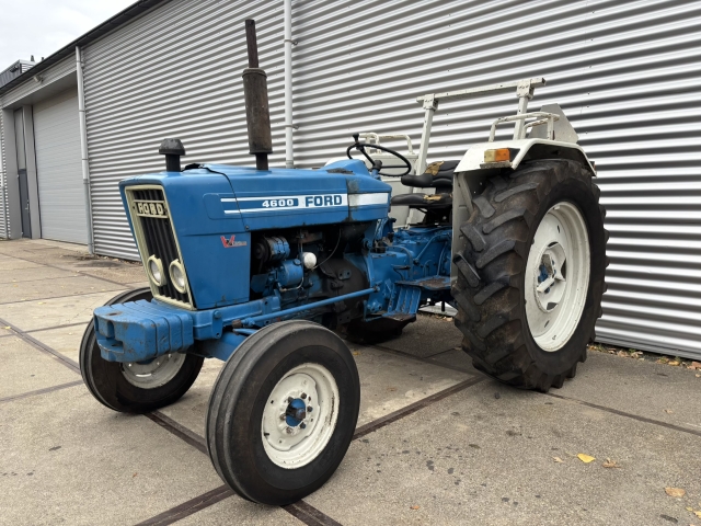 112622_Ford-4600-1.jpg