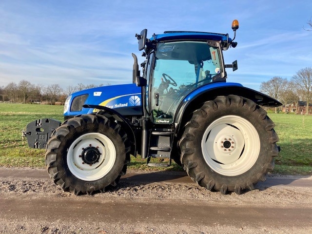 2012_New-Holland-T6010-Delta.jpg