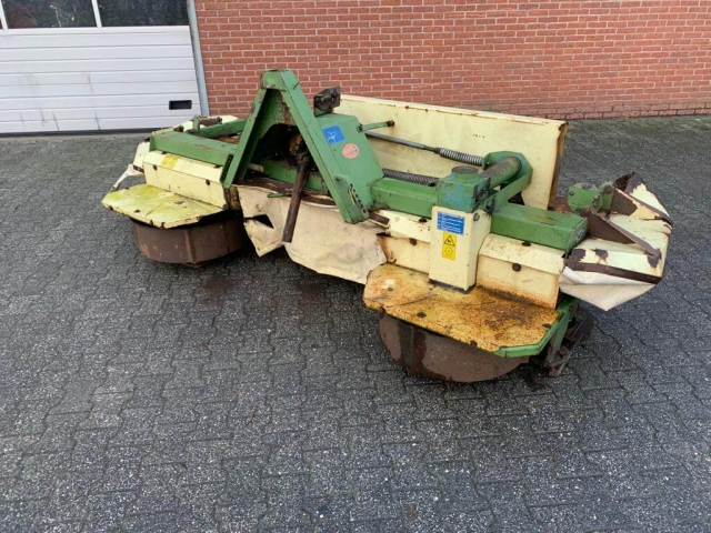 2064_Krone-AFA283RS-Frontmaaier.jpg