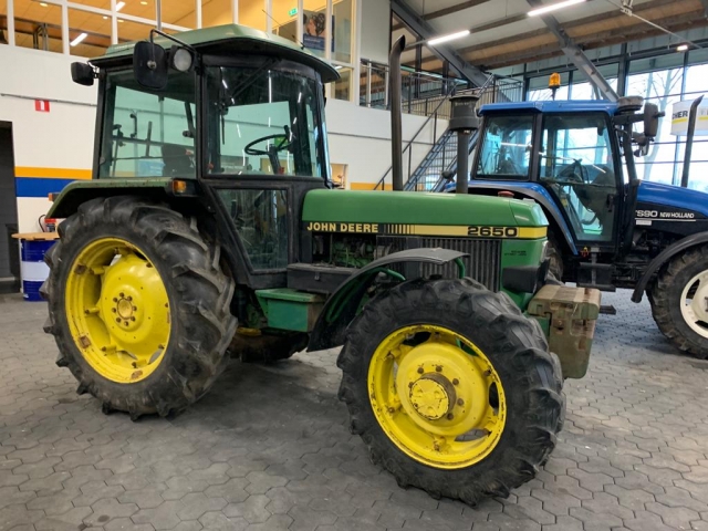 2089_John-Deere-2650.jpg
