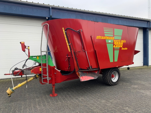 2112_Strautmann-Vertimix-2000-Double-Voermengwagen.jpg