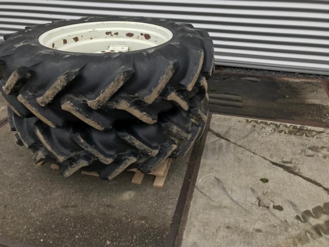 2253_Pirelli-16-9R38-PD-Banden.jpg