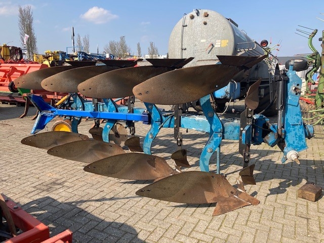 2330_overum-4-schaar-wentel-ploeg.jpg