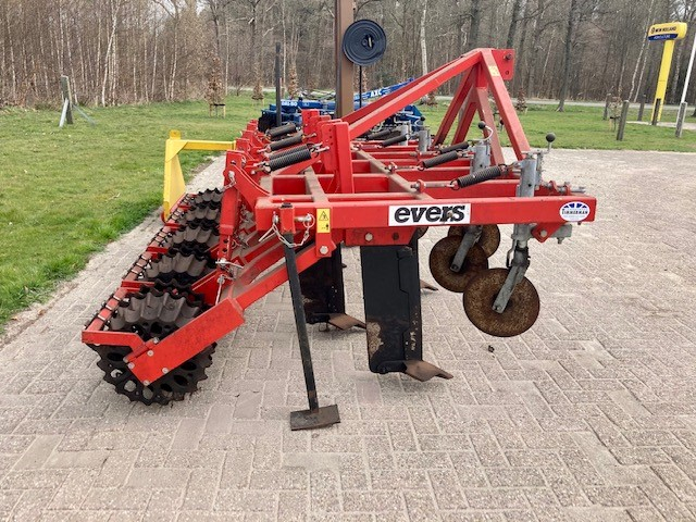 2348_Evers-WBG-5-Graslandwoeler.jpg