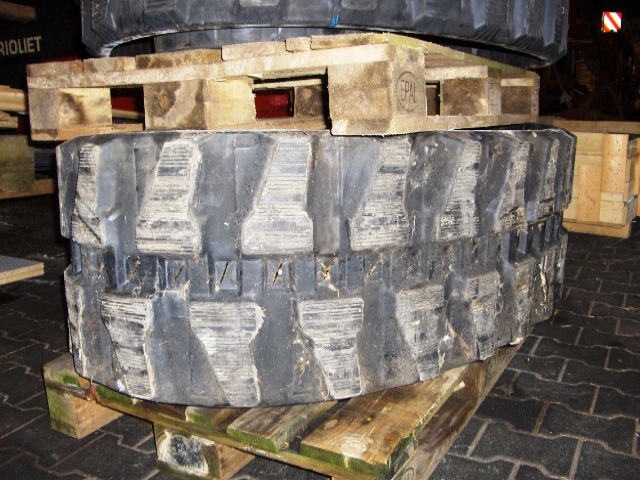 4244914-00001.JPG