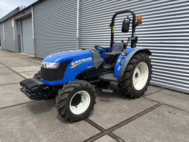 4259011_New-Holland-TD3-50-1.jpg