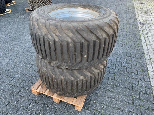 _BKT-550-45-22-5-Banden.jpg