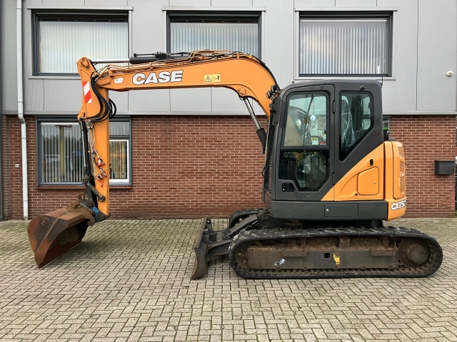 _Case-CX75C-15-12-23-1.jpg