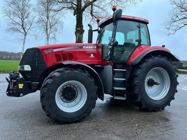 _Case-IH-Magnum-225-20-1-25-1.jpg