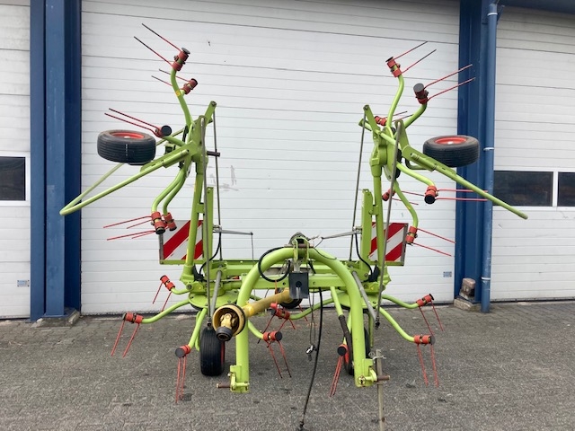 _Claas-Volto-52-4-elements-schudder.jpg