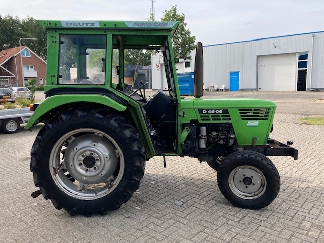 _Deutz-D4506-2-wd-Euro-Cab.jpg