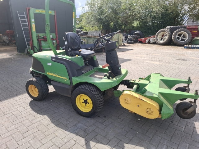 _John-Deere-1445-4WD-Frontklepelmaaier-19-11-25-1.jpg