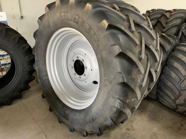 _Michelin-520-70R38-Banden.jpg
