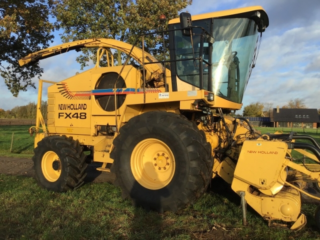 _New-Holland-FX48.jpg
