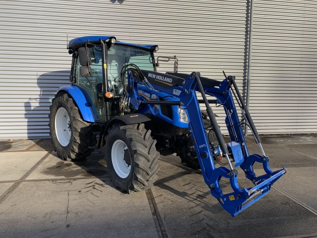 _New-Holland-T4S-75-met-voorlader.jpg