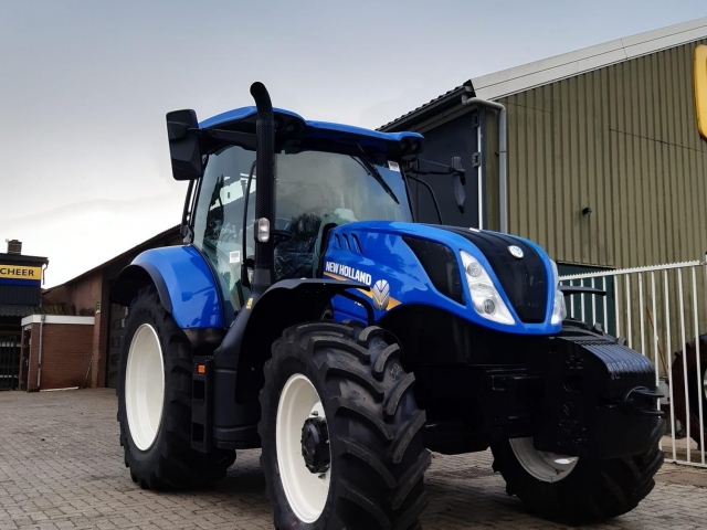 _New-Holland-T6-145-EC.jpg