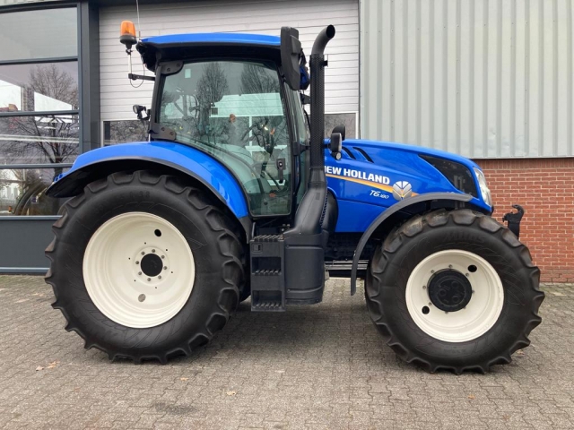 _New-Holland-T6-180-EC.jpg