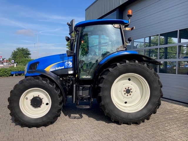 _New-Holland-T6010-Delta.jpg