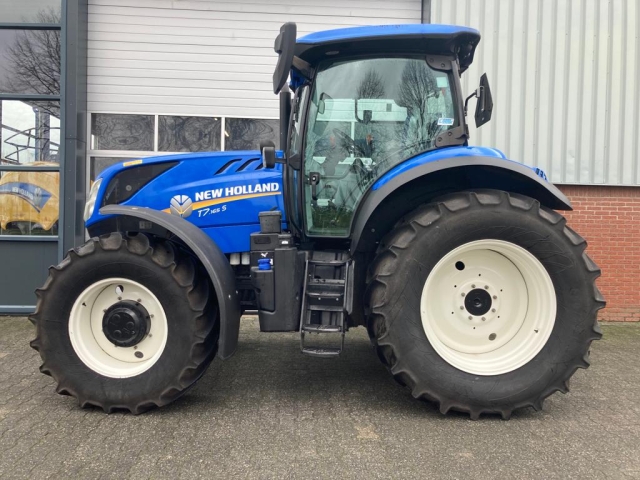 _New-Holland-T7-165S.jpg