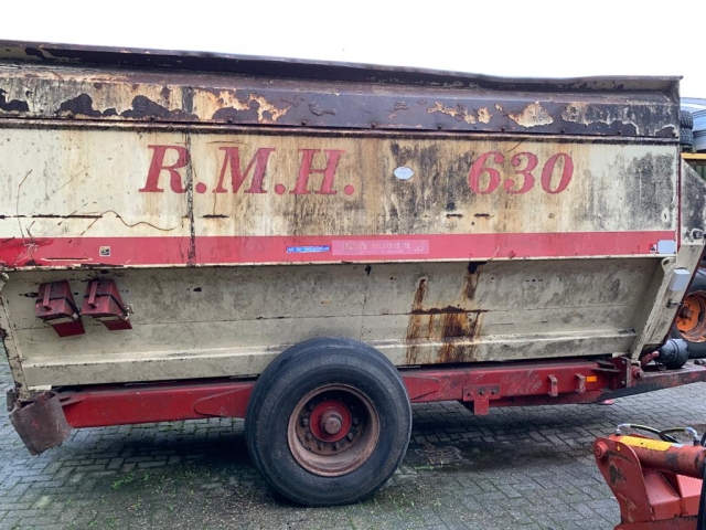 _RMH-630-Voermengwagen.jpg