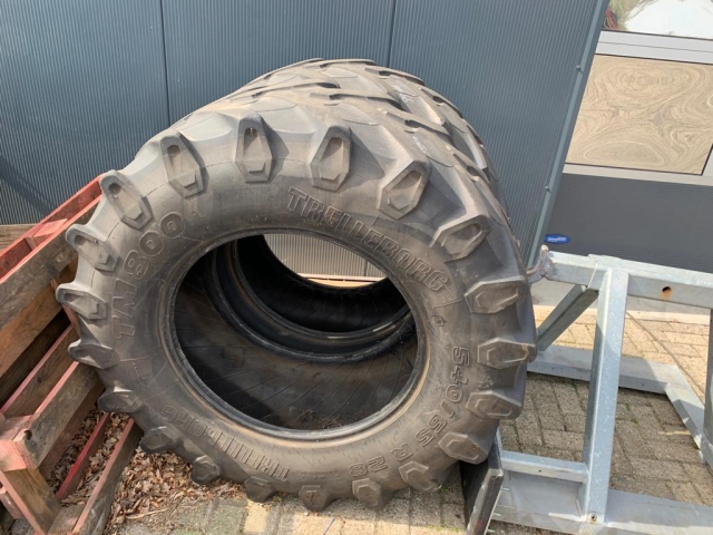 _Trelleborg-540-65R28-650-65R38-Banden.jpg